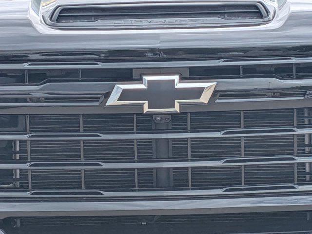 Photo of 2024 Black Chevrolet Silverado 2500