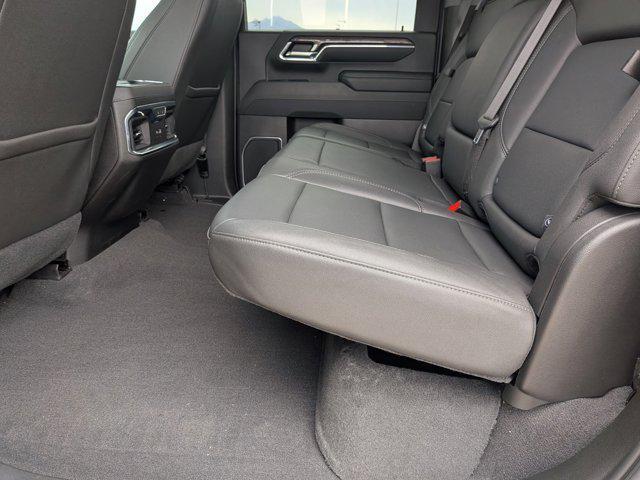 Photo of 2024 Black Chevrolet Silverado 2500