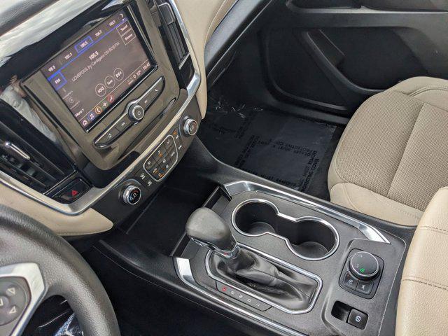 Photo of 2023 Summit White Chevrolet Traverse