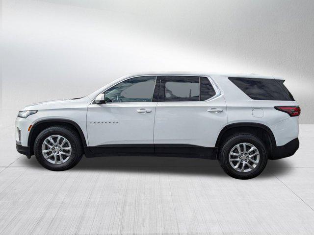 Photo of 2023 Summit White Chevrolet Traverse