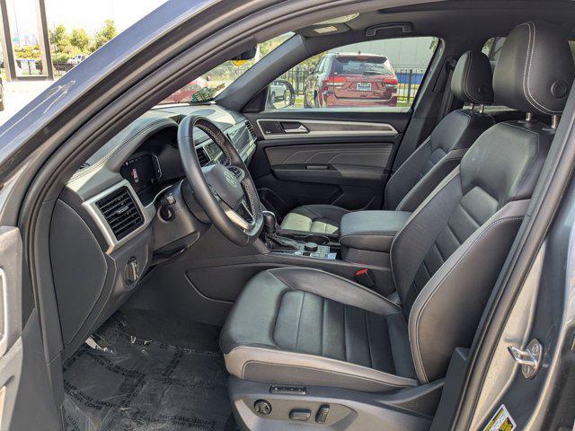 Photo of 2021 Platinum Gray Metallic Volkswagen Atlas Cross Sport
