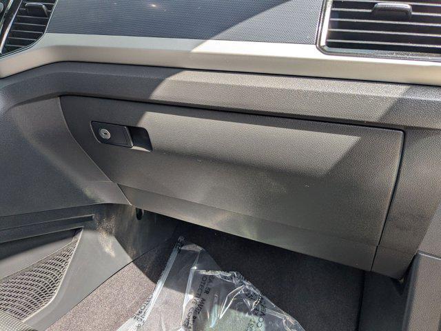 Photo of 2021 Platinum Gray Metallic Volkswagen Atlas Cross Sport