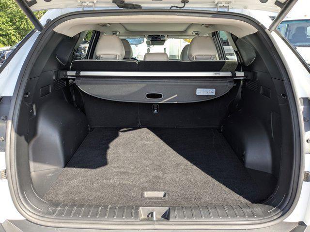 Photo of 2022 Quartz White Hyundai TUCSON
