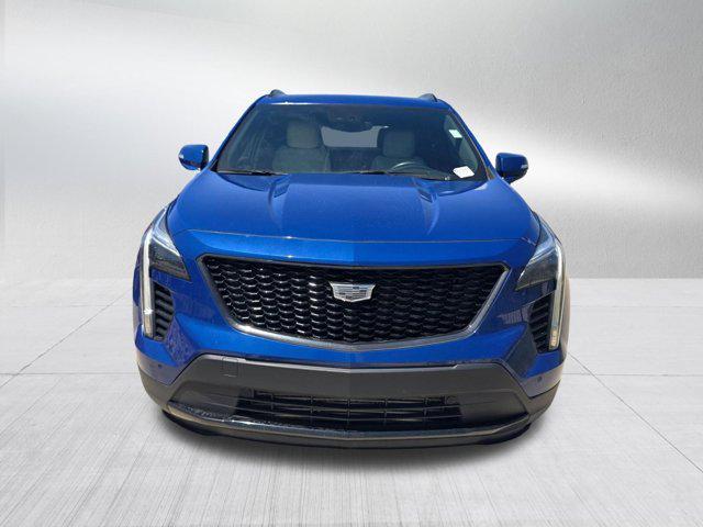 Photo of 2022 Wave Metallic Cadillac XT4