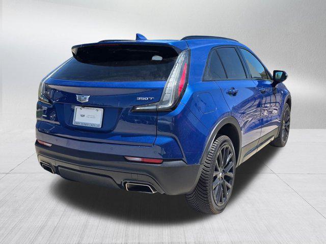 Photo of 2022 Wave Metallic Cadillac XT4