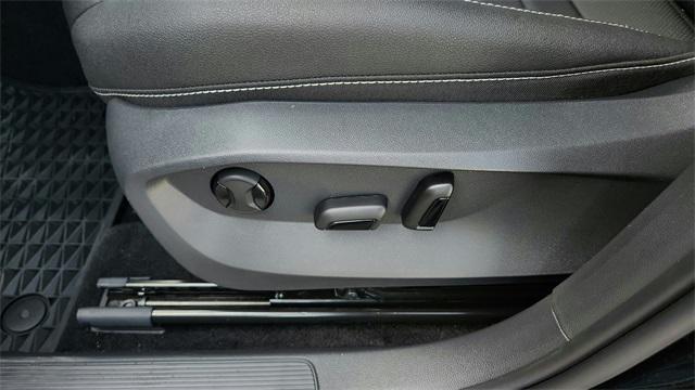 Photo of 2025 Black Volkswagen Taos