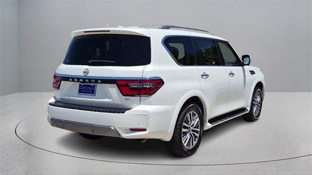 Photo of 2023 Aspen White Tricoat Nissan Armada