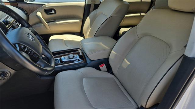 Photo of 2023 Aspen White Tricoat Nissan Armada