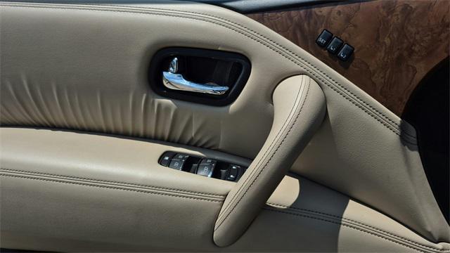Photo of 2023 Aspen White Tricoat Nissan Armada