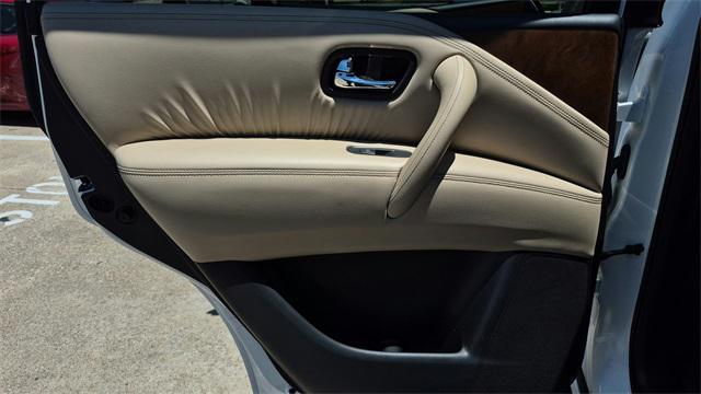 Photo of 2023 Aspen White Tricoat Nissan Armada