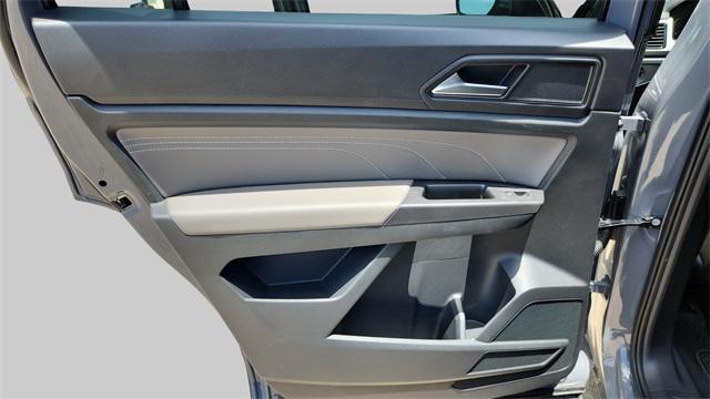 Photo of 2022 Gray Volkswagen Atlas Cross Sport