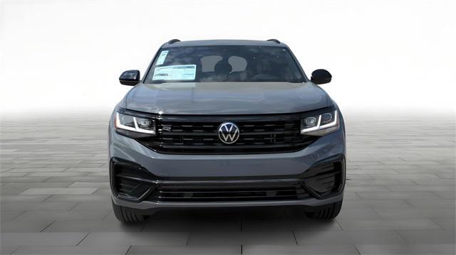 Photo of 2023 Pure Gray Volkswagen Atlas Cross Sport
