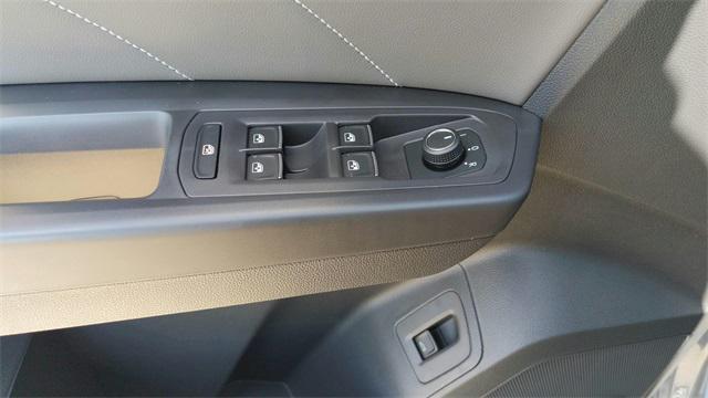 Photo of 2023 Pure Gray Volkswagen Atlas Cross Sport
