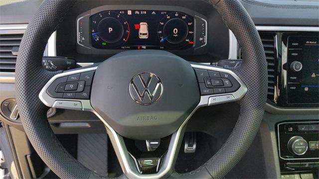 Photo of 2023 Pure Gray Volkswagen Atlas Cross Sport