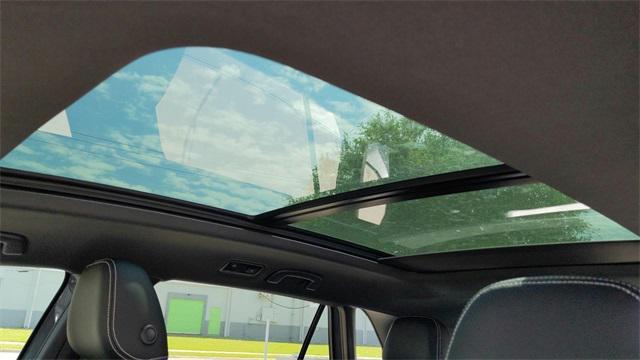 Photo of 2023 Pure Gray Volkswagen Atlas Cross Sport
