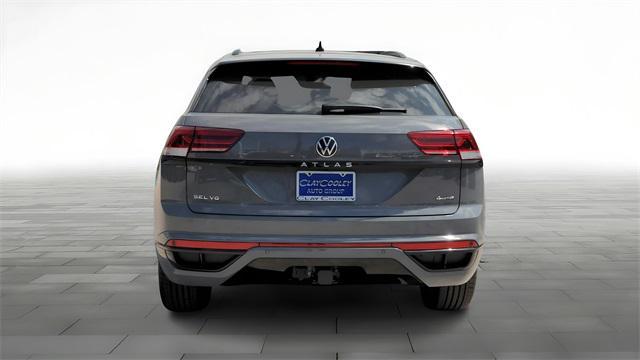 Photo of 2023 Pure Gray Volkswagen Atlas Cross Sport