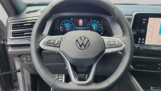 Photo of 2025 Silver Mist Metallic Volkswagen Atlas Cross Sport