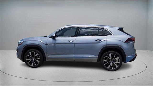 Photo of 2025 Silver Mist Metallic Volkswagen Atlas Cross Sport
