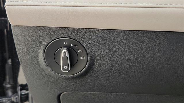 Photo of 2025 Black Volkswagen Taos