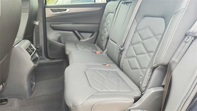 Photo of 2025 Deep Black Pearl Volkswagen Atlas Cross Sport