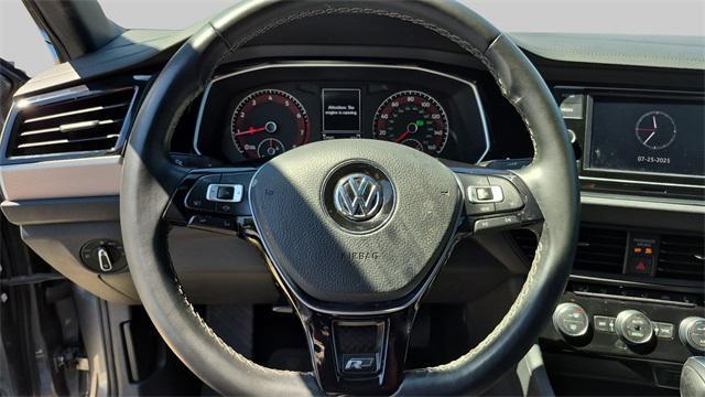 Photo of 2021 Platinum Gray Metallic Volkswagen Jetta