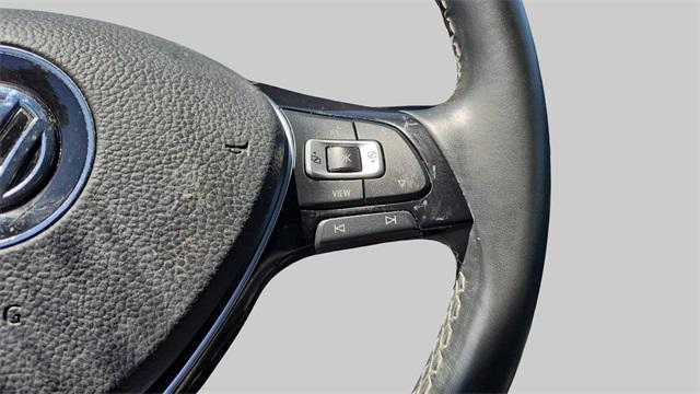 Photo of 2021 Platinum Gray Metallic Volkswagen Jetta