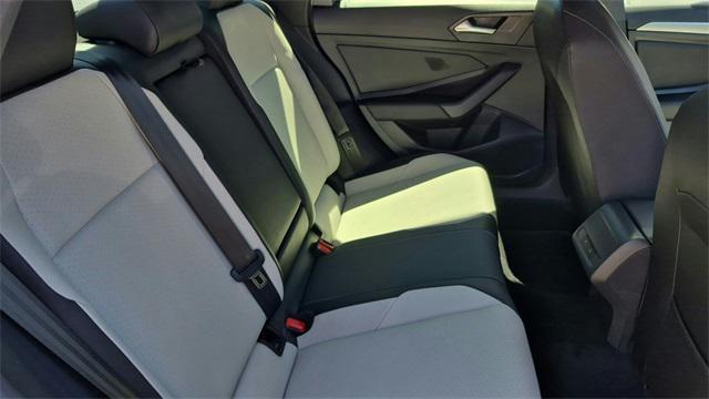 Photo of 2021 Platinum Gray Metallic Volkswagen Jetta