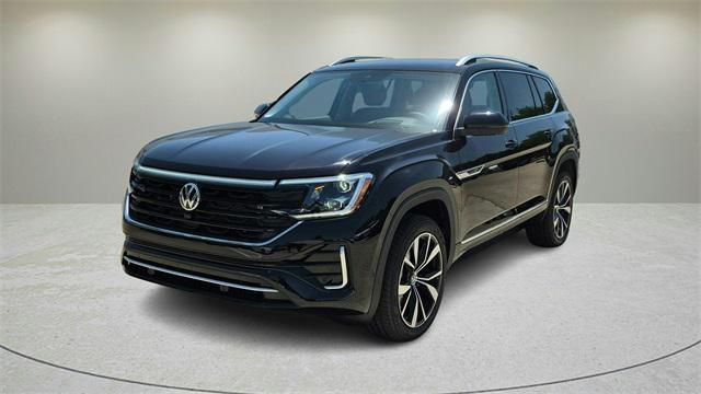 Photo of 2025 Deep Black Pearl Volkswagen Atlas