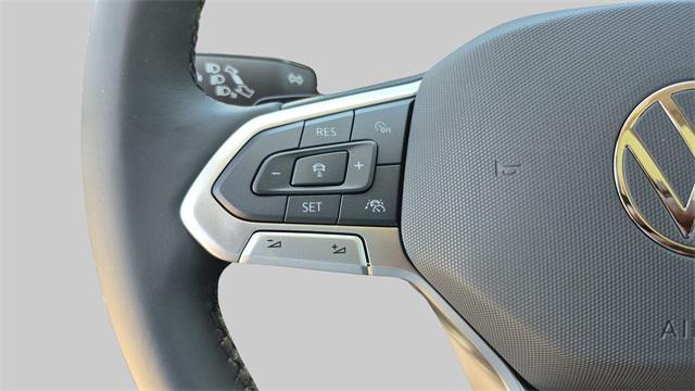 Photo of 2025 Deep Black Pearl Volkswagen Atlas