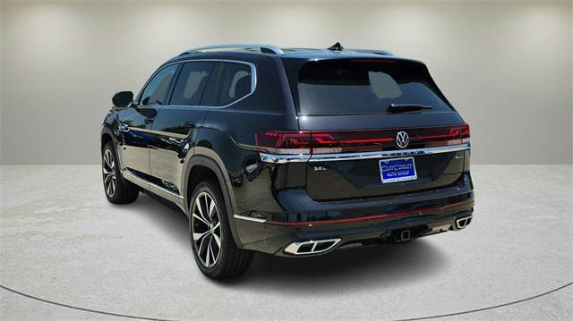 Photo of 2025 Deep Black Pearl Volkswagen Atlas