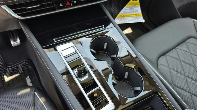 Photo of 2025 Deep Black Pearl Volkswagen Atlas