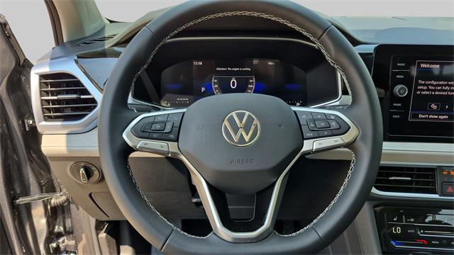 Photo of 2025 Gray Volkswagen Taos