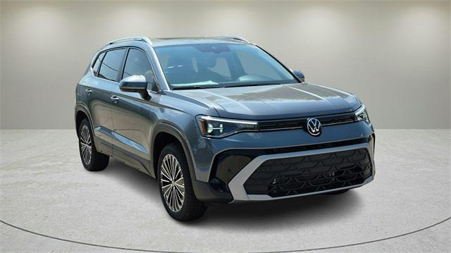Photo of 2025 Gray Volkswagen Taos
