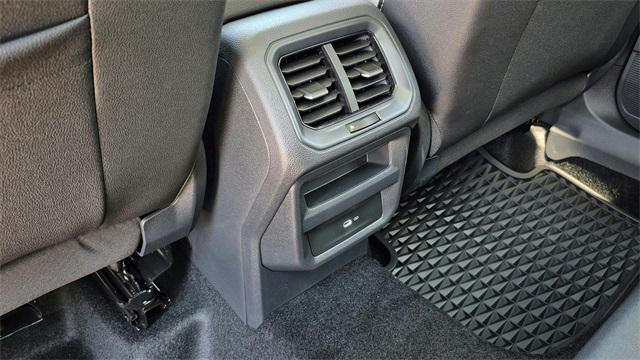 Photo of 2025 Gray Volkswagen Taos