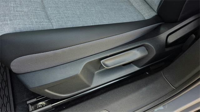 Photo of 2025 pure gray Volkswagen ID.4
