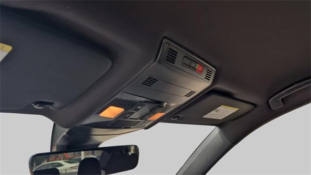 Photo of 2025 Gray Volkswagen Jetta