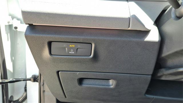 Photo of 2025 Pure White Volkswagen Tiguan