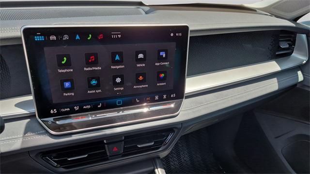 Photo of 2025 Pure White Volkswagen Tiguan