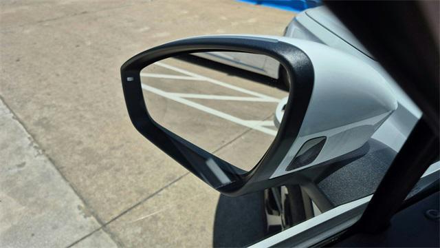 Photo of 2025 Pure White Volkswagen Tiguan