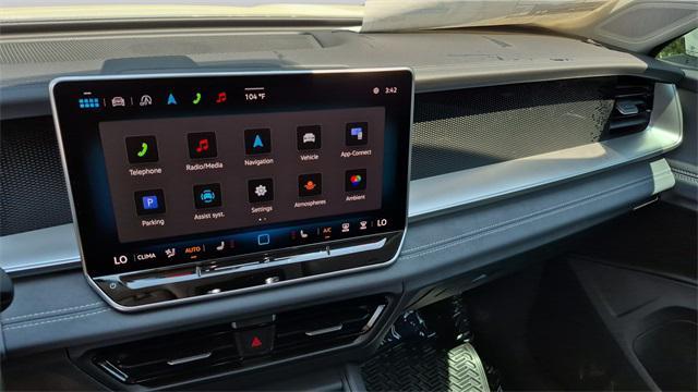 Photo of 2025 Pure White Volkswagen Tiguan
