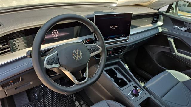 Photo of 2025 Pure White Volkswagen Tiguan