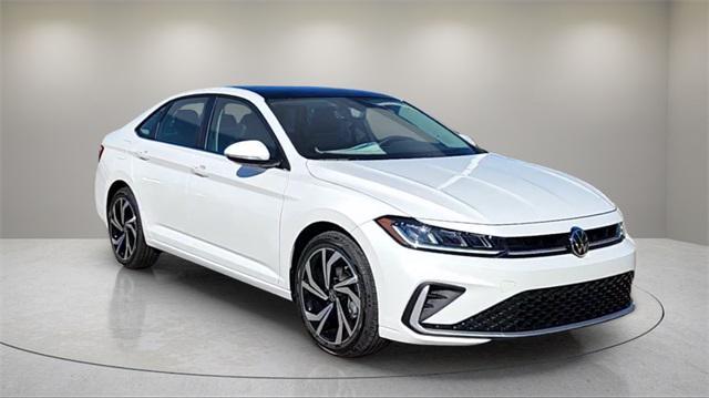 Photo of 2025 Opal White Pearl Volkswagen Jetta