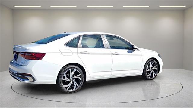 Photo of 2025 Opal White Pearl Volkswagen Jetta