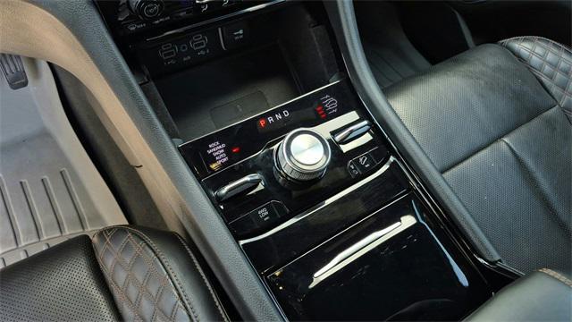 Photo of 2021 Bright White Clearcoat Jeep Grand Cherokee L