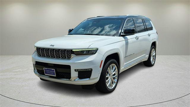 Photo of 2021 Bright White Clearcoat Jeep Grand Cherokee L