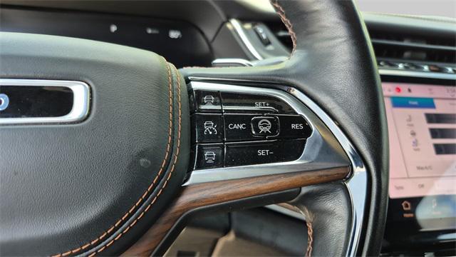 Photo of 2021 Bright White Clearcoat Jeep Grand Cherokee L