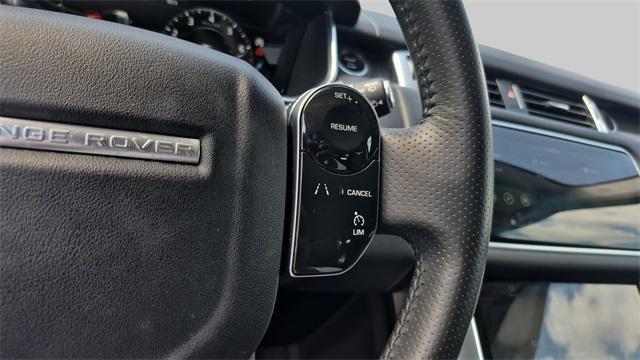 Photo of 2018 White Land Rover Range Rover Sport