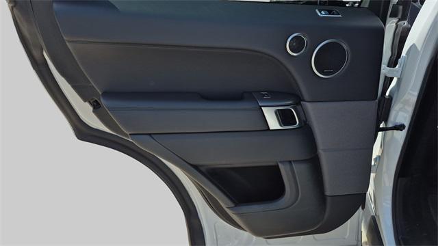 Photo of 2018 White Land Rover Range Rover Sport
