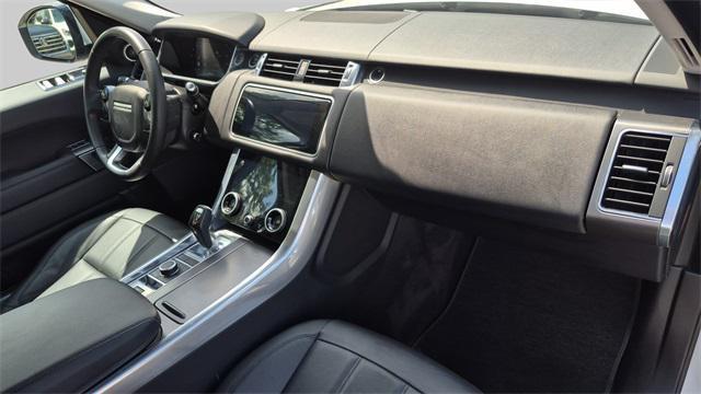 Photo of 2018 White Land Rover Range Rover Sport