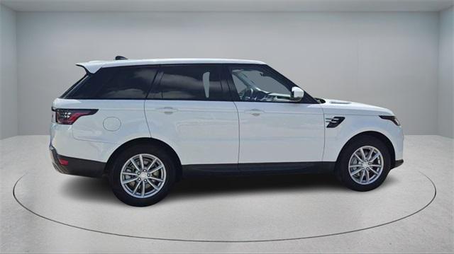Photo of 2018 White Land Rover Range Rover Sport